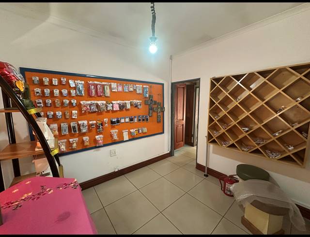 250M² OFFICE TO LET IN BARDENE